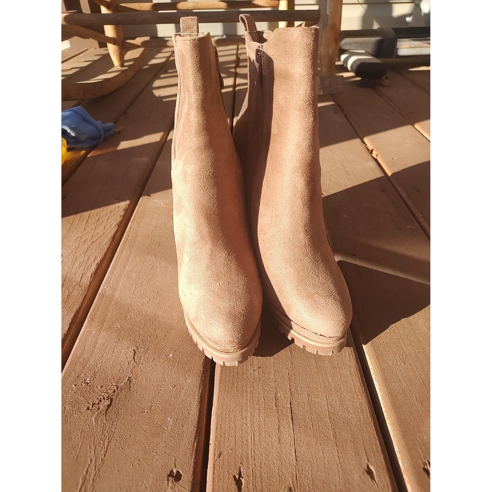 Fashion Nova Tan Suede Block Heel Lug Sole Ankle Size 7 1/2‎